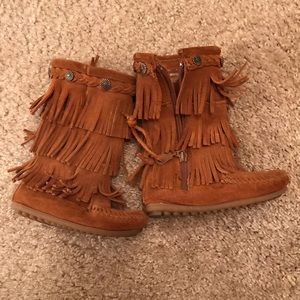 Minnetonka boots Toddler Girl size 8